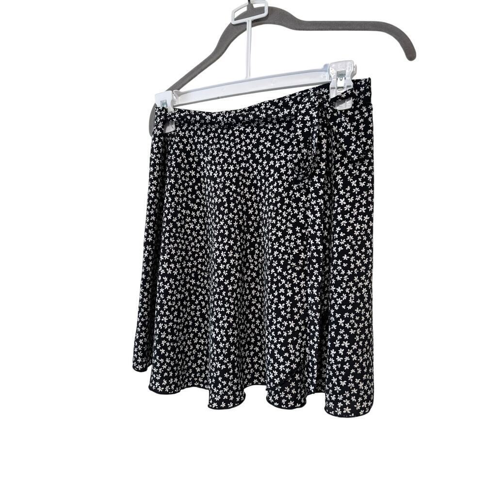 Sky & Sparrow Floral Wrap Skirt Women’s Medium Black White Mini A-Line Casual - Picture 4 of 7